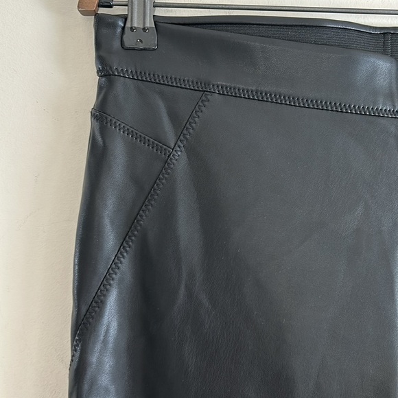 Free People Black Vegan Faux Leather Women's Leggings Size Lg/30 - Picture 3 of 15